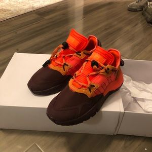 IVY PARK NITE JOGGER BURGUNDY